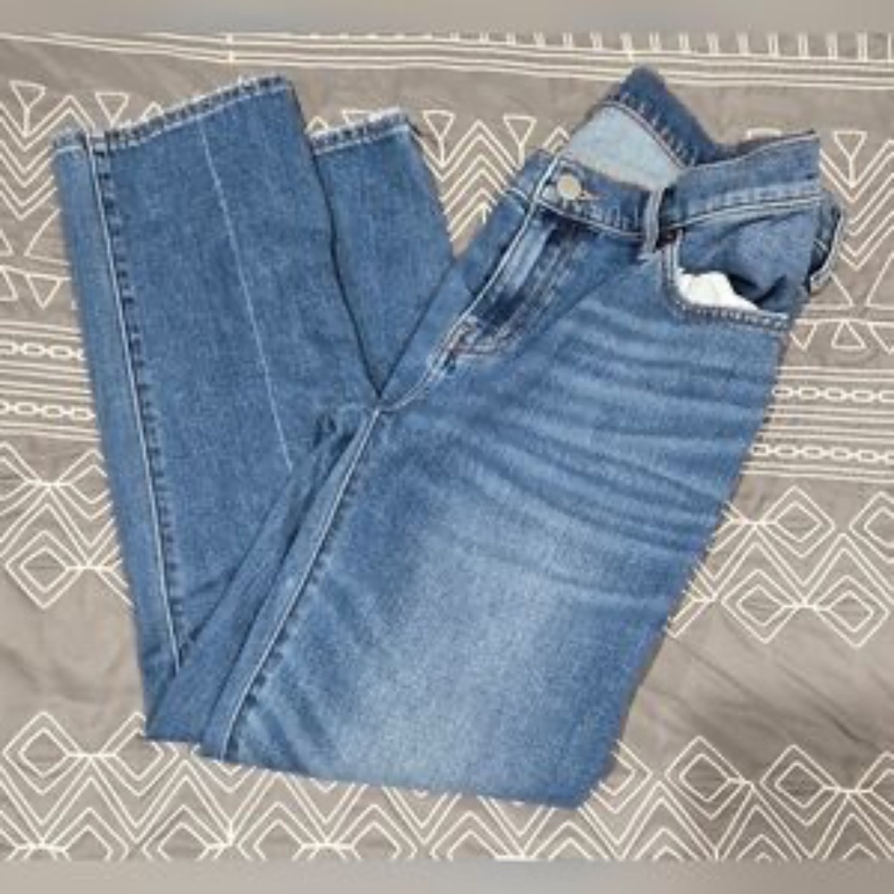 Hatch Women's Straight Leg Jeans in Medium Blue Wash